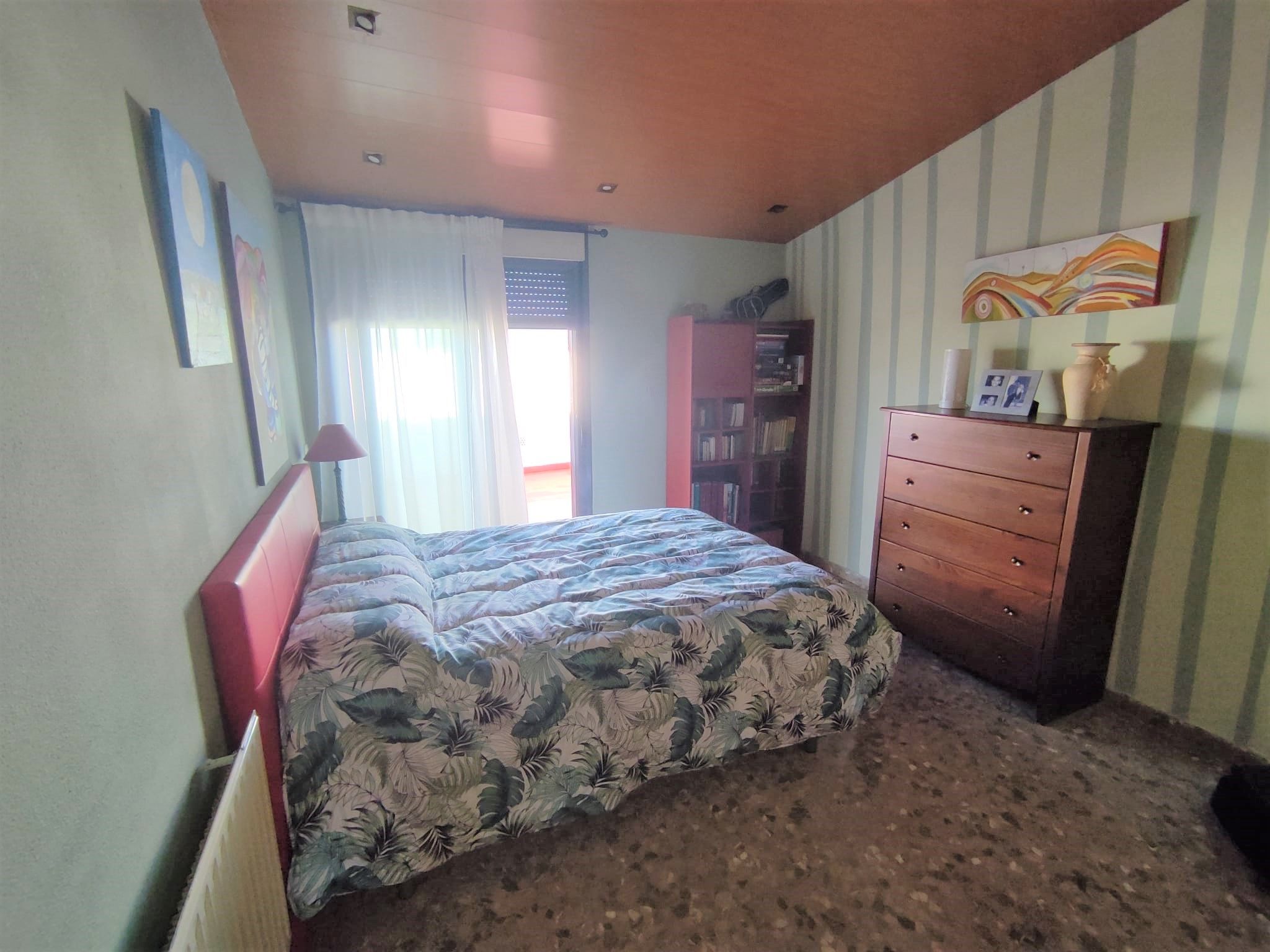 Por 350.000€ atico duplex zona estacion