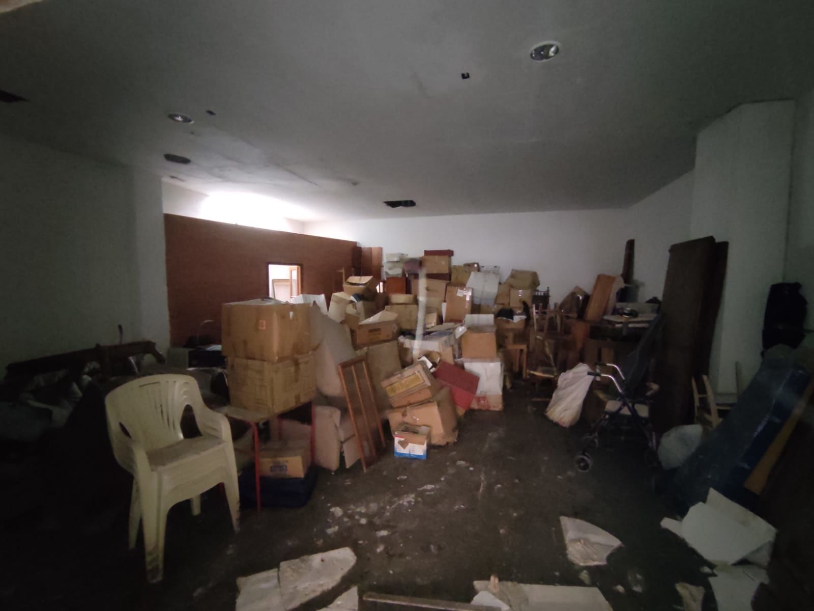 Por 63000€ local en zona Doctor Marañon