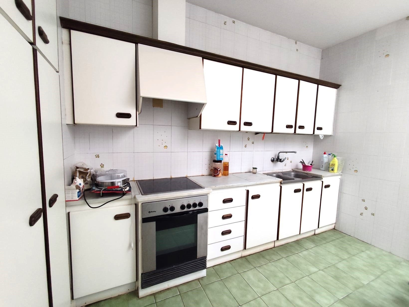 Por 210.000€ - Elegante Casa Modernista !!