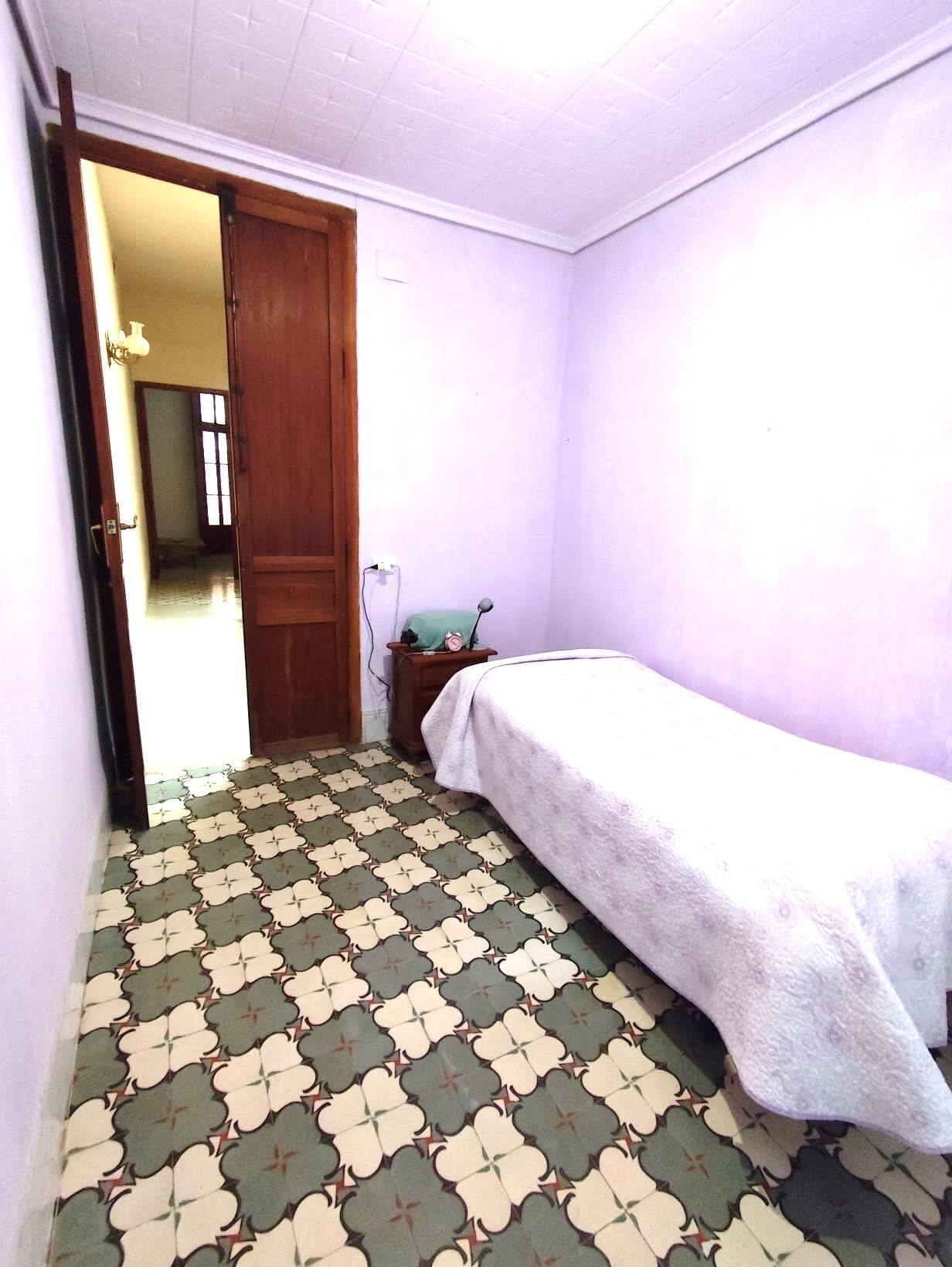Por 210.000€ - Elegante Casa Modernista !!