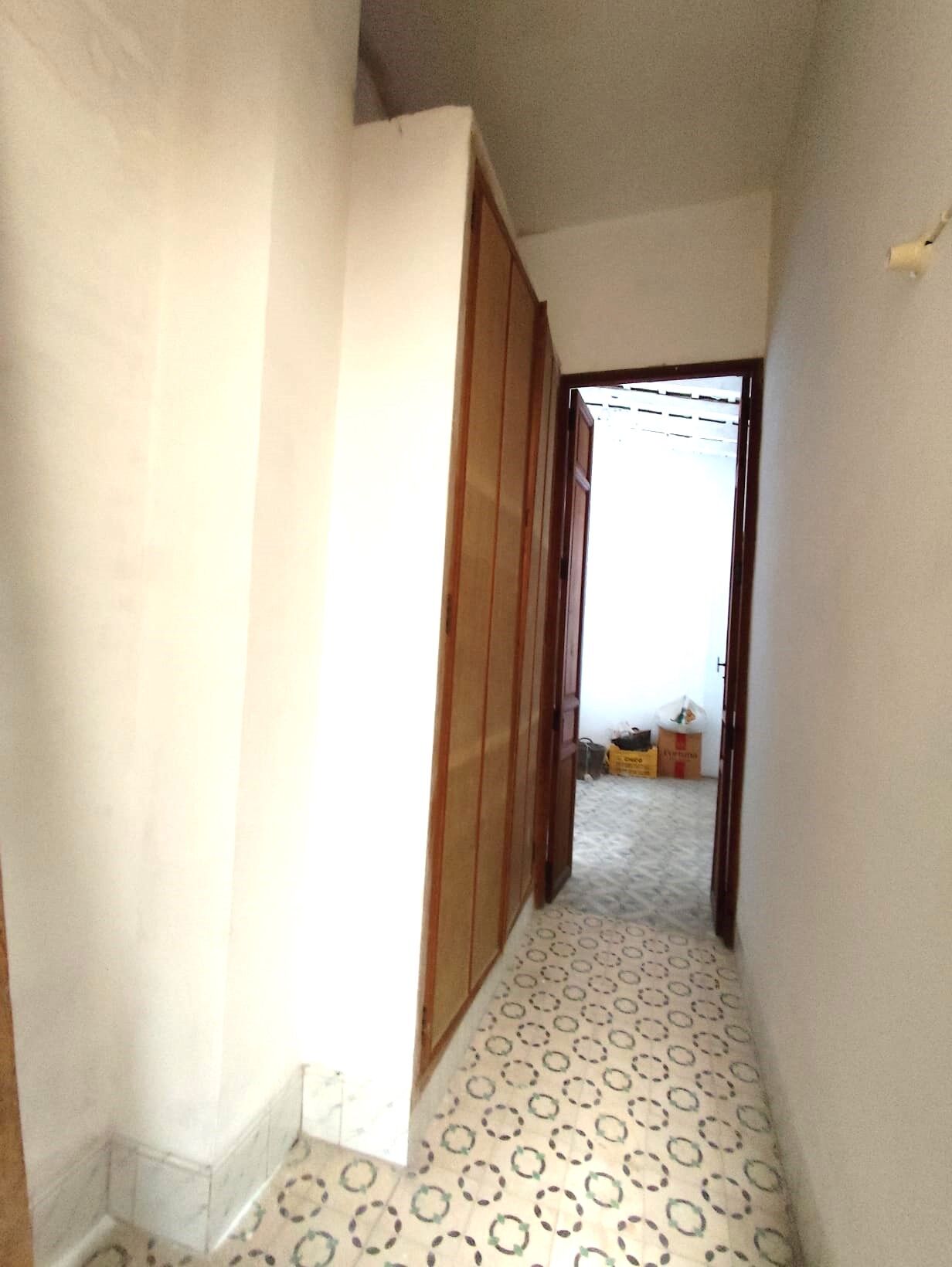 Por 210.000€ - Elegante Casa Modernista !!