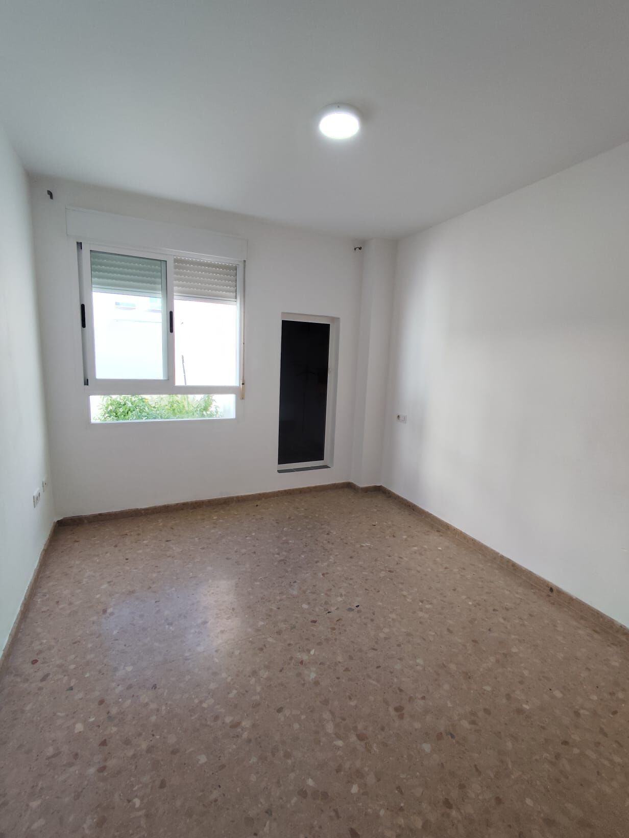 Por 110000€ vivienda en Grupo Benadressa
