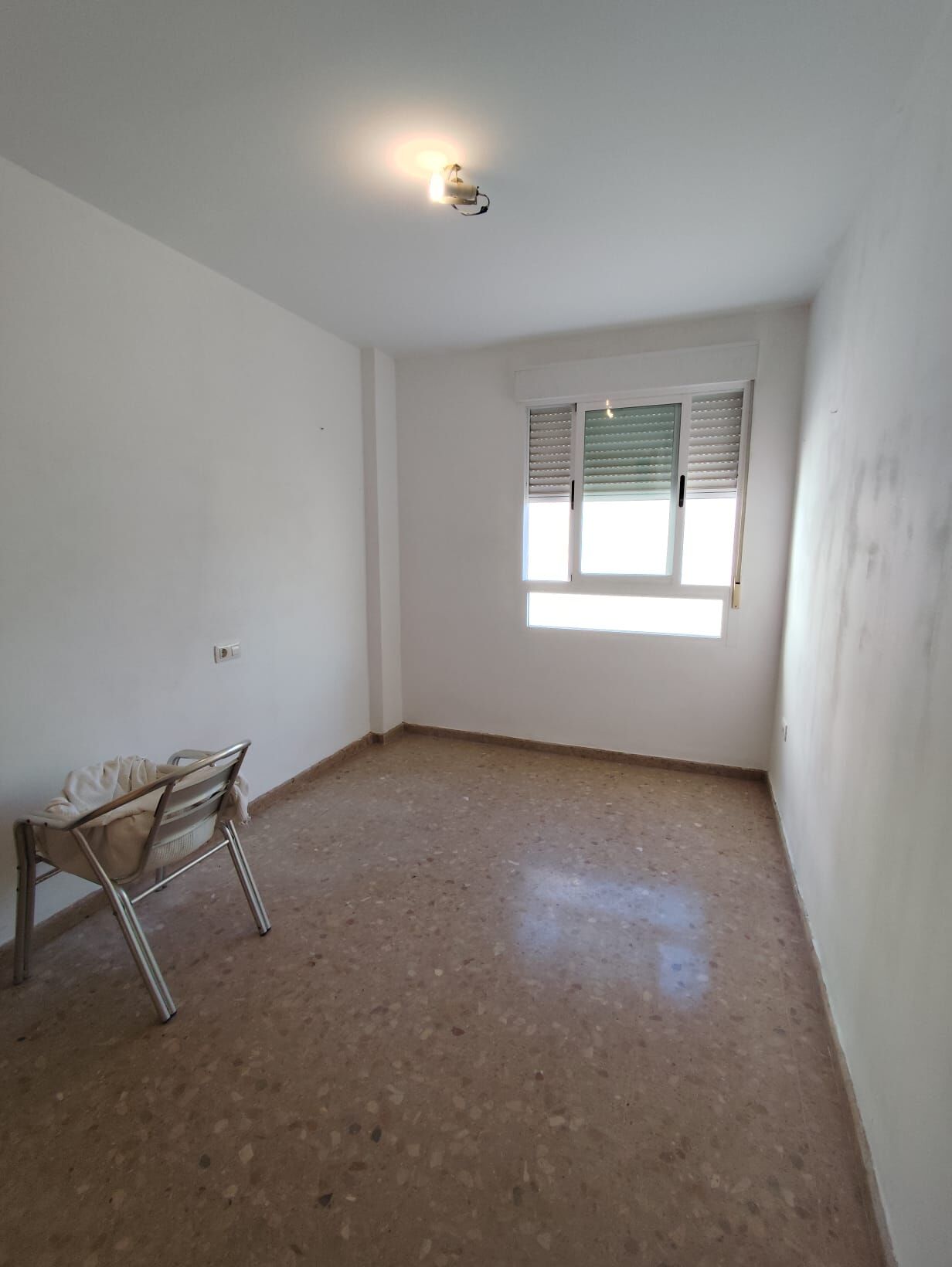 Por 110000€ vivienda en Grupo Benadressa