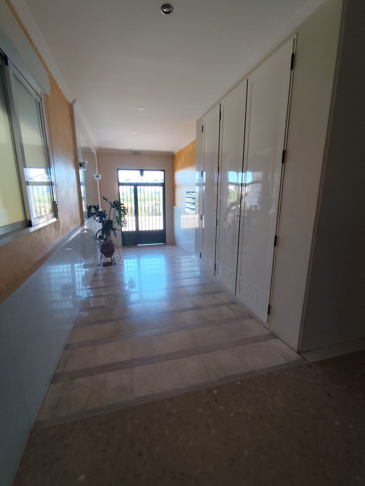 Por 110000€ vivienda en Grupo Benadressa