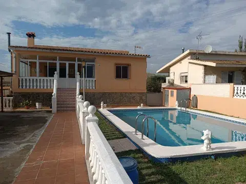 Por 260000€ villa en el Grao Urbano