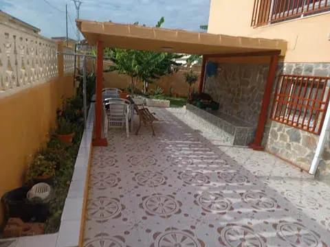 Por 260000€ villa en el Grao Urbano