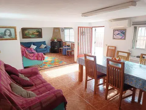Por 260000€ villa en el Grao Urbano