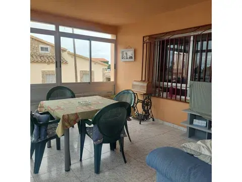 Por 260000€ villa en el Grao Urbano