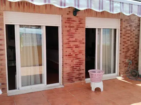 Por 330000€ adosado en Burriana
