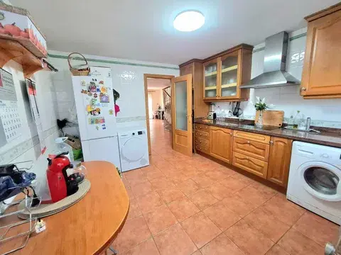 Por 330000€ adosado en Burriana