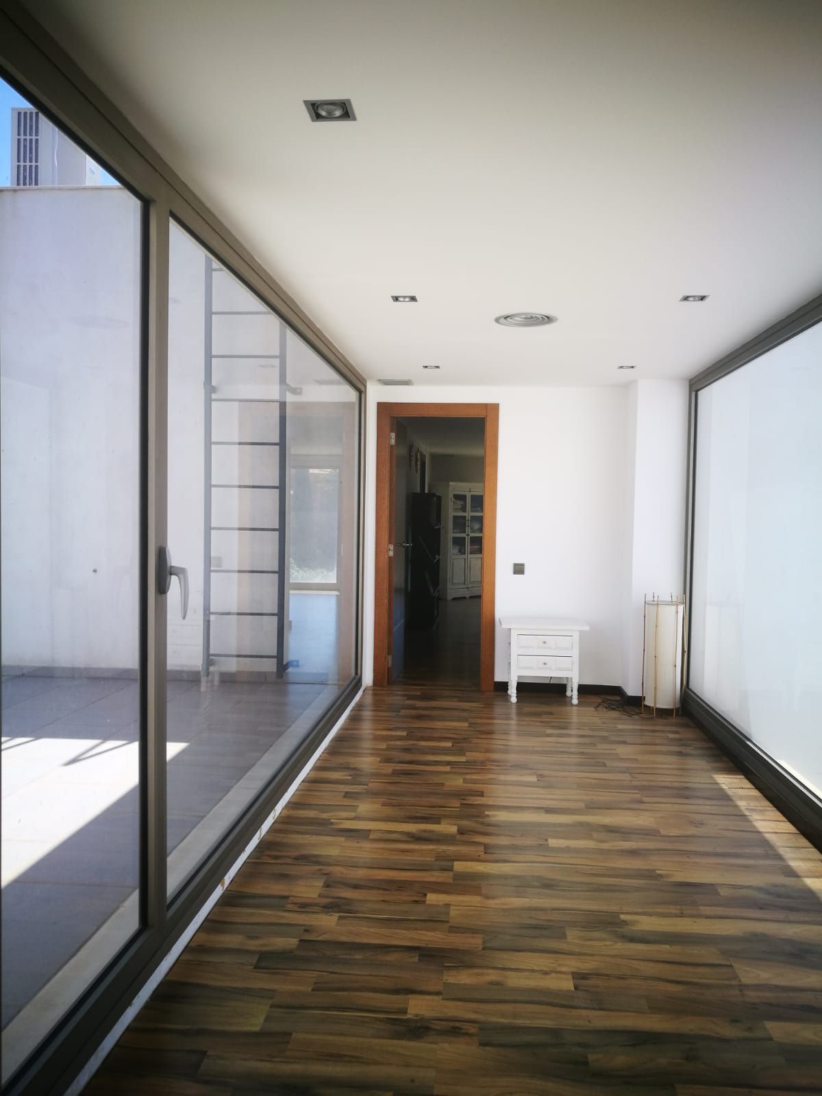Por 990.000€ villa en urbanización privada