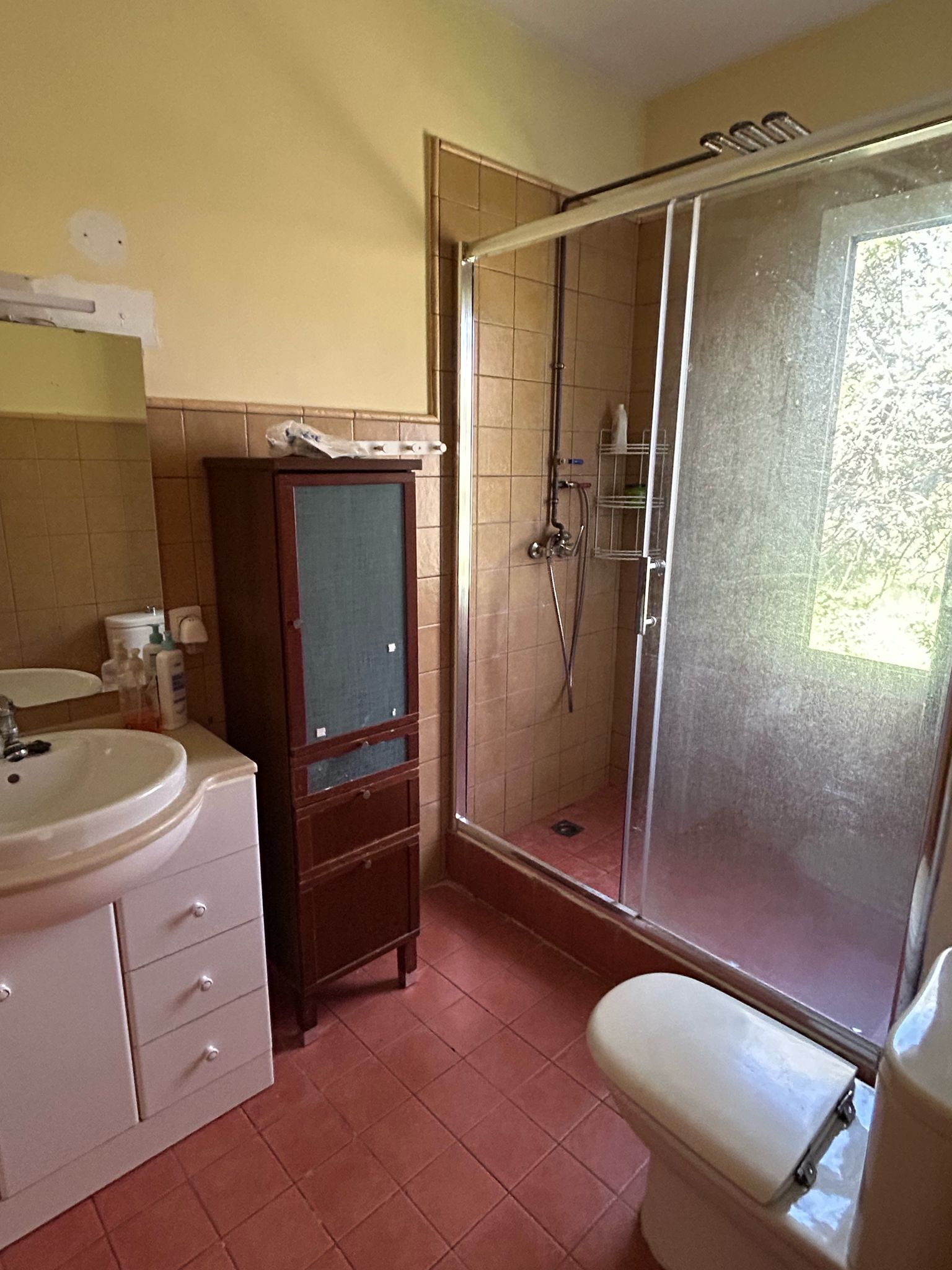 Por 160000€ villa con terreno rustico en Borriol.