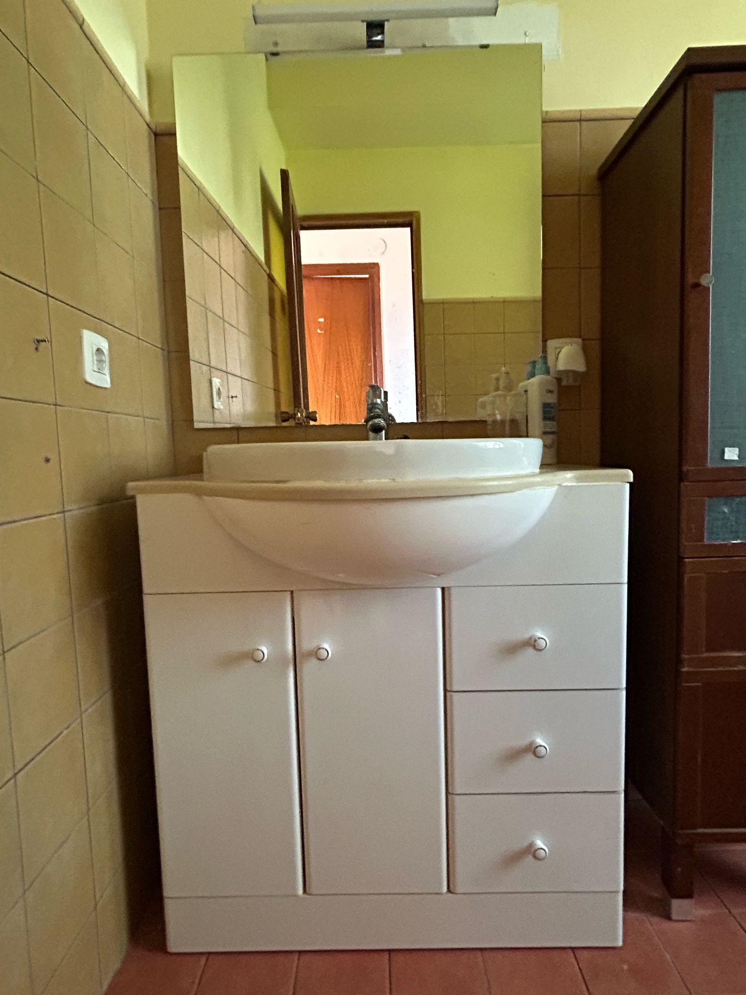 Por 160000€ villa con terreno rustico en Borriol.