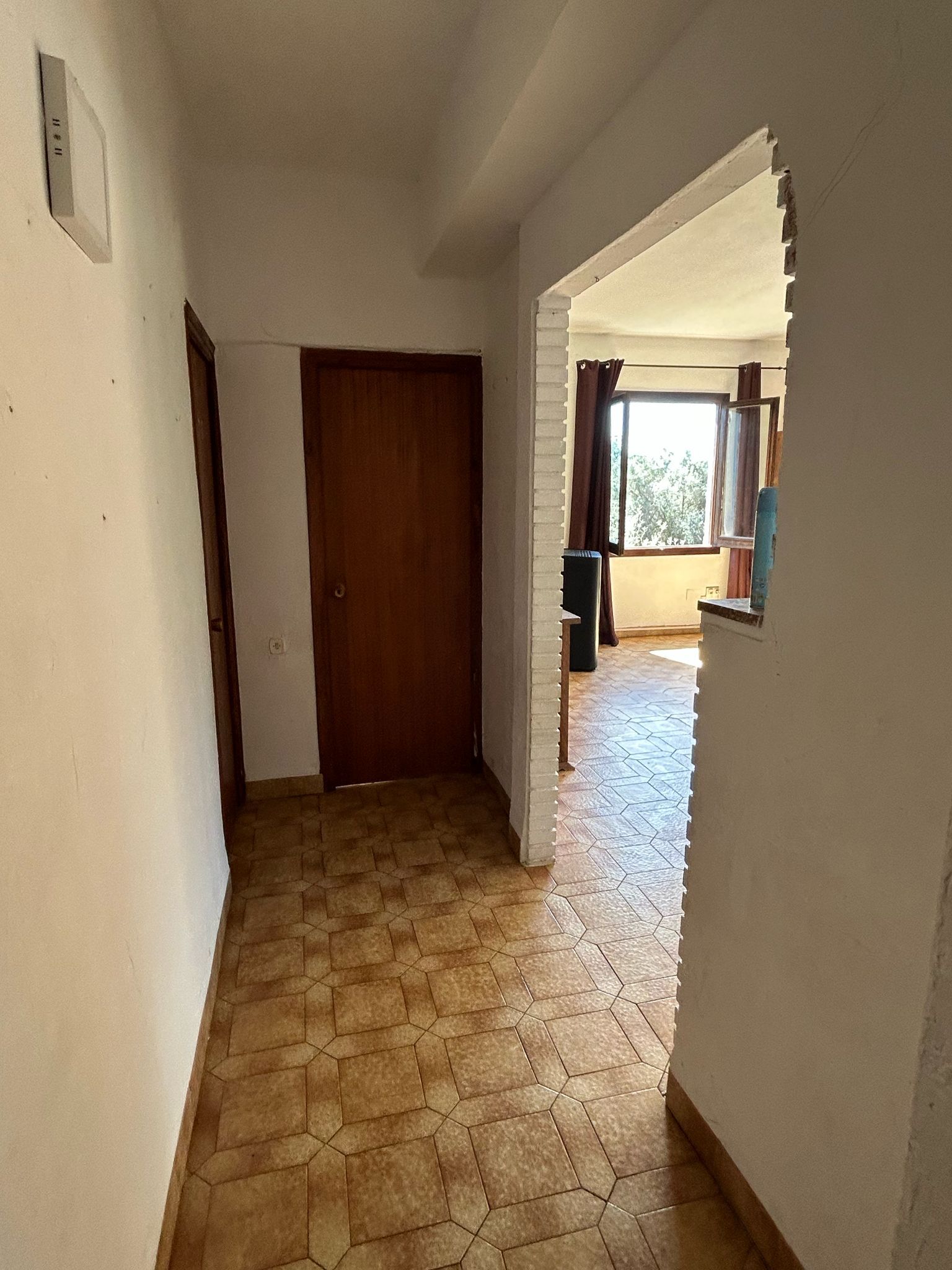 Por 160000€ villa con terreno rustico en Borriol.