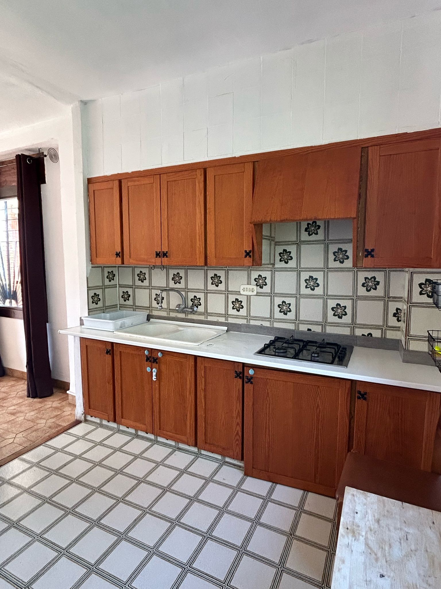 Por 160000€ villa con terreno rustico en Borriol.