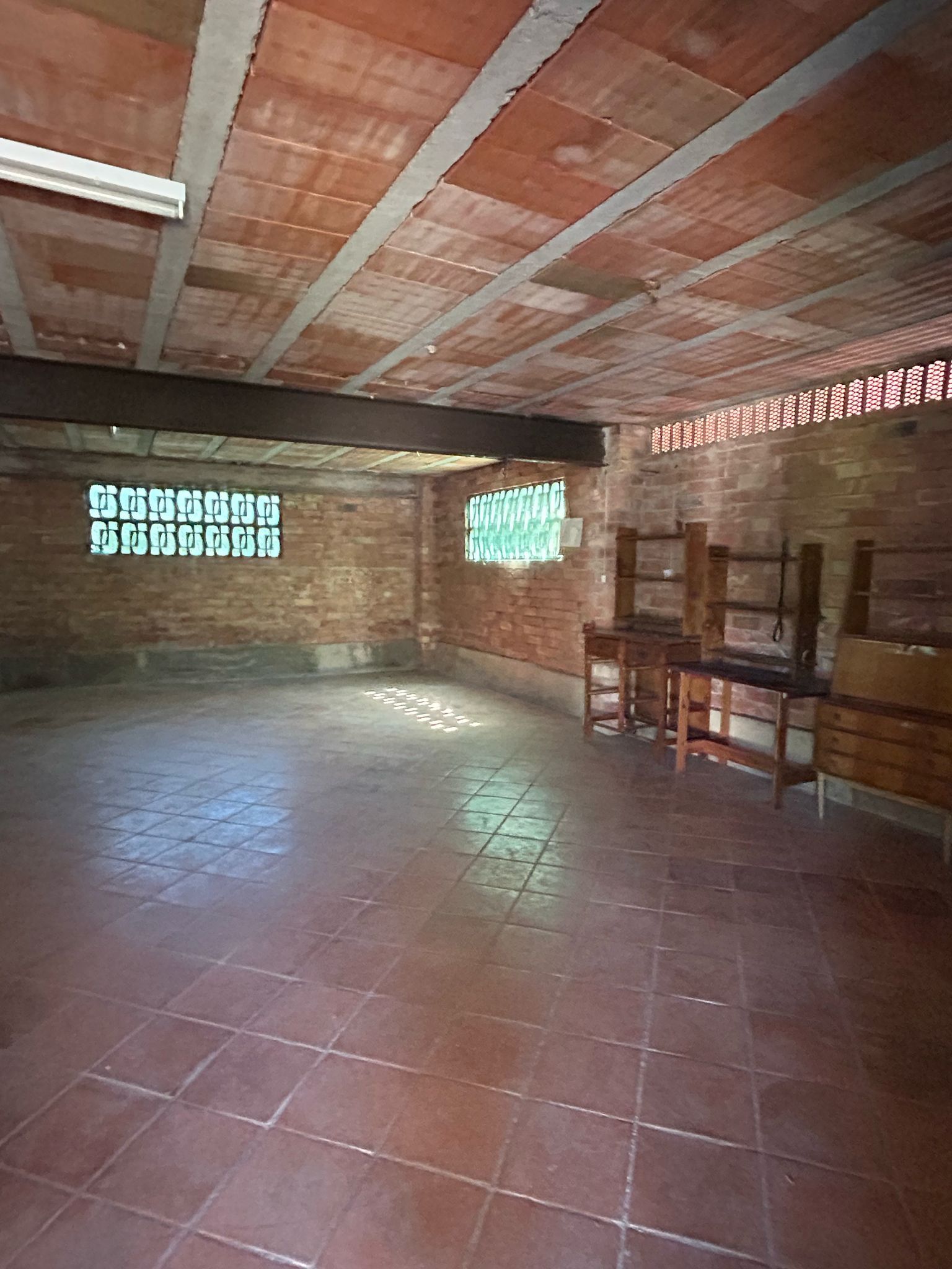 Por 160000€ villa con terreno rustico en Borriol.