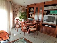 Por 245000€ adosado con muchas mejoras, seminuevo
